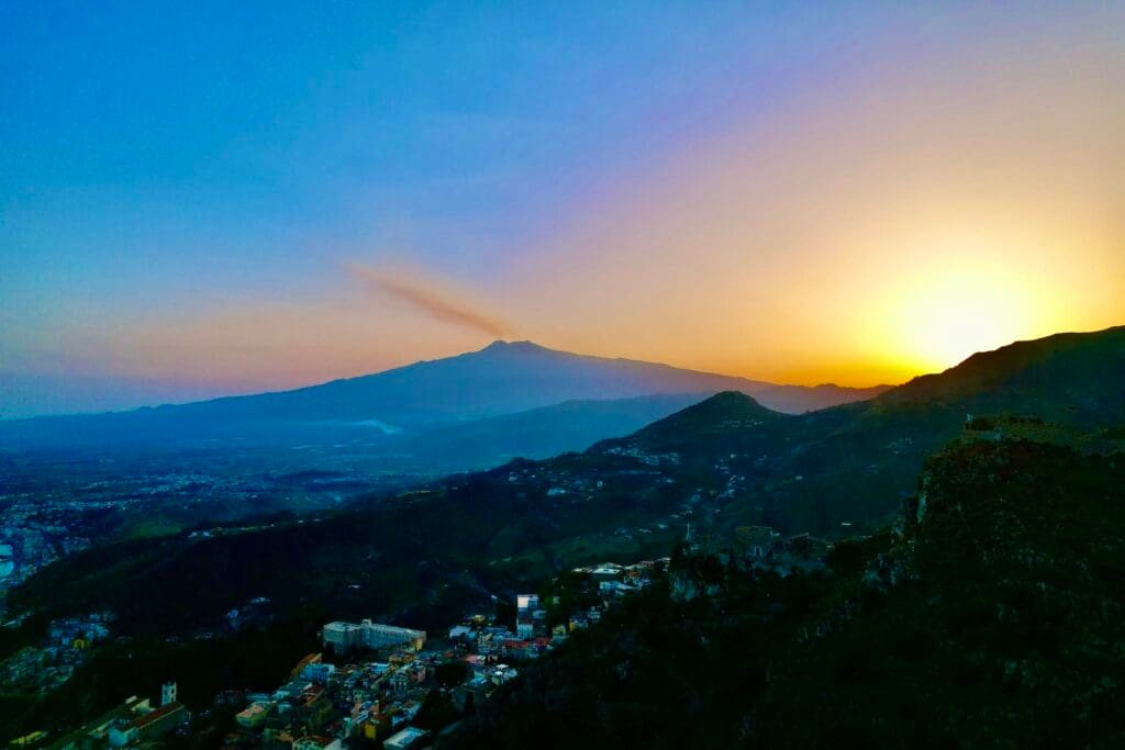 Sicilian Wine Grapes Travelers Should Know Before They Go